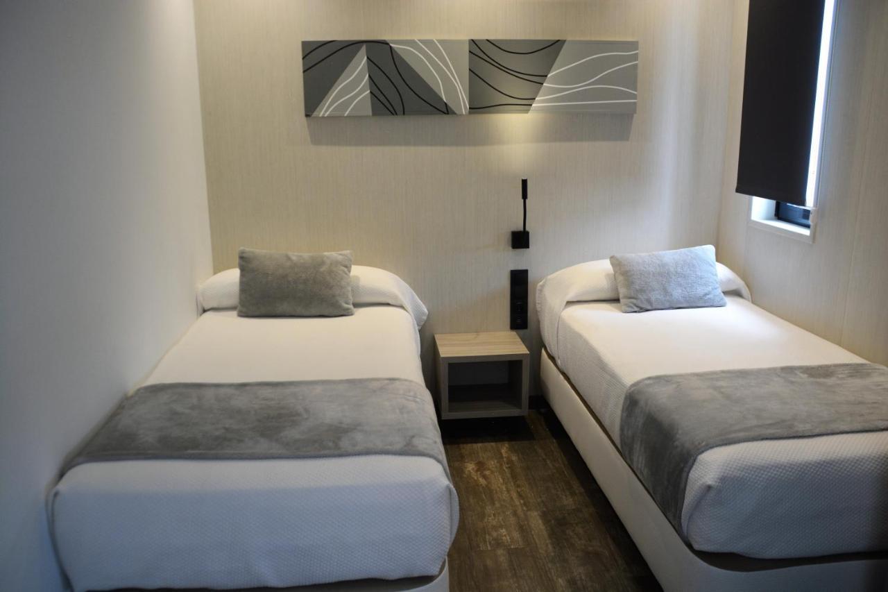 Hostal Sevilla Santa Justa - Adults Only ภายนอก รูปภาพ