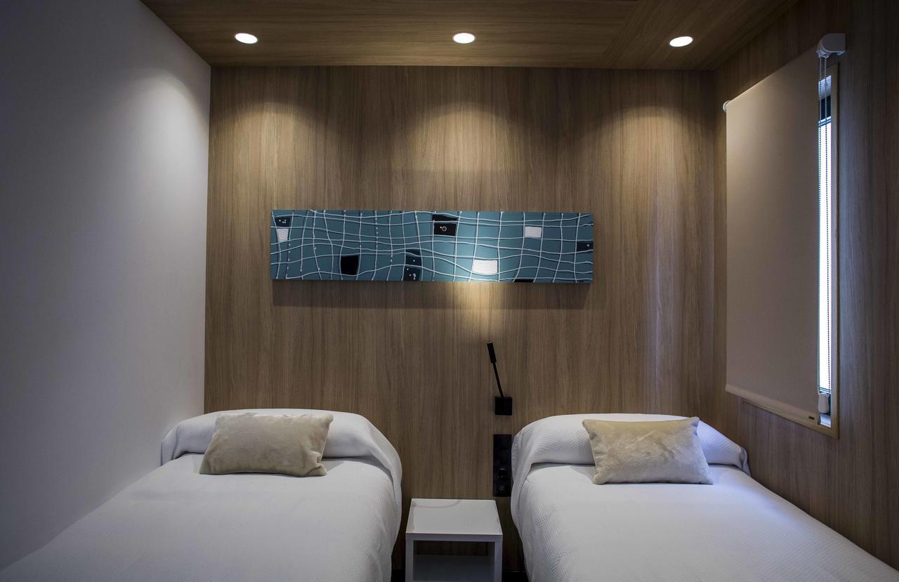 Hostal Sevilla Santa Justa - Adults Only ภายนอก รูปภาพ