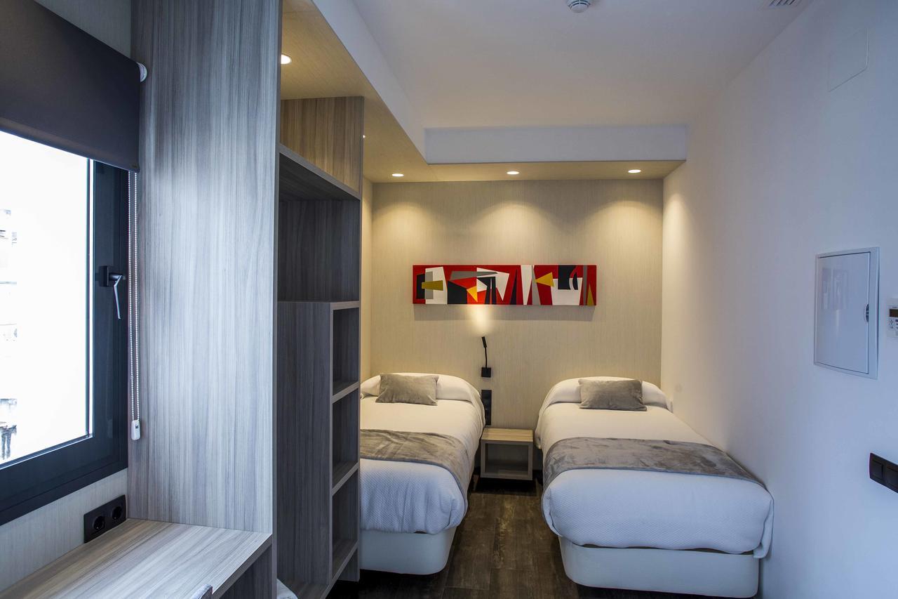 Hostal Sevilla Santa Justa - Adults Only ภายนอก รูปภาพ