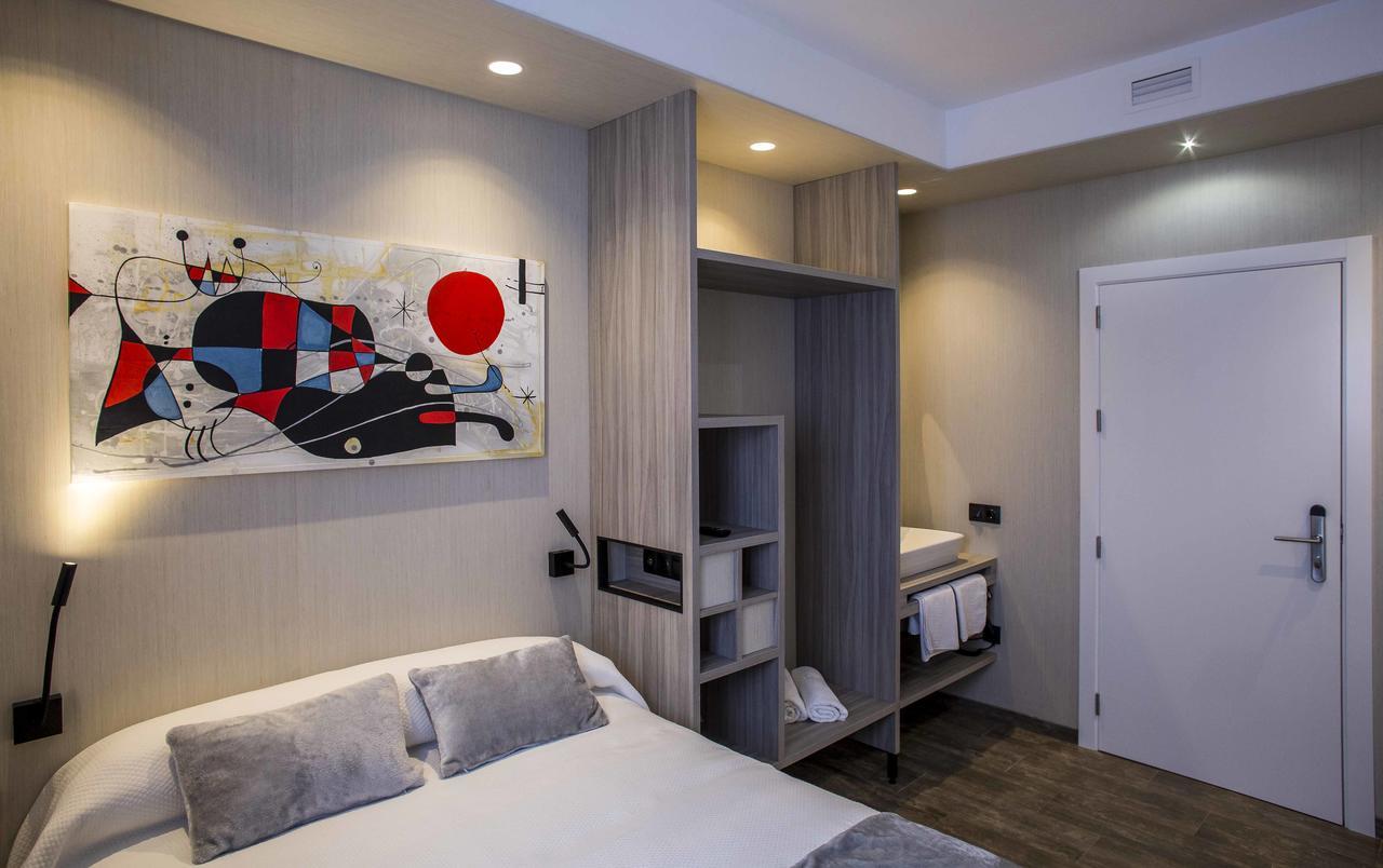 Hostal Sevilla Santa Justa - Adults Only ภายนอก รูปภาพ