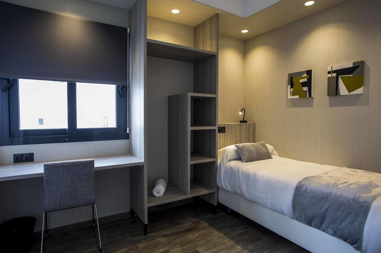 Hostal Sevilla Santa Justa - Adults Only ภายนอก รูปภาพ