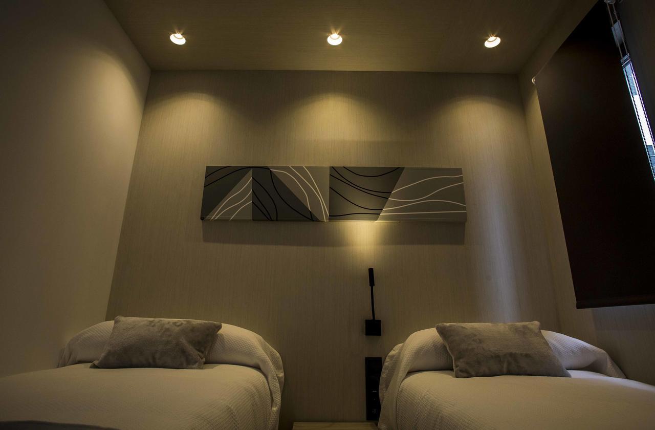 Hostal Sevilla Santa Justa - Adults Only ภายนอก รูปภาพ