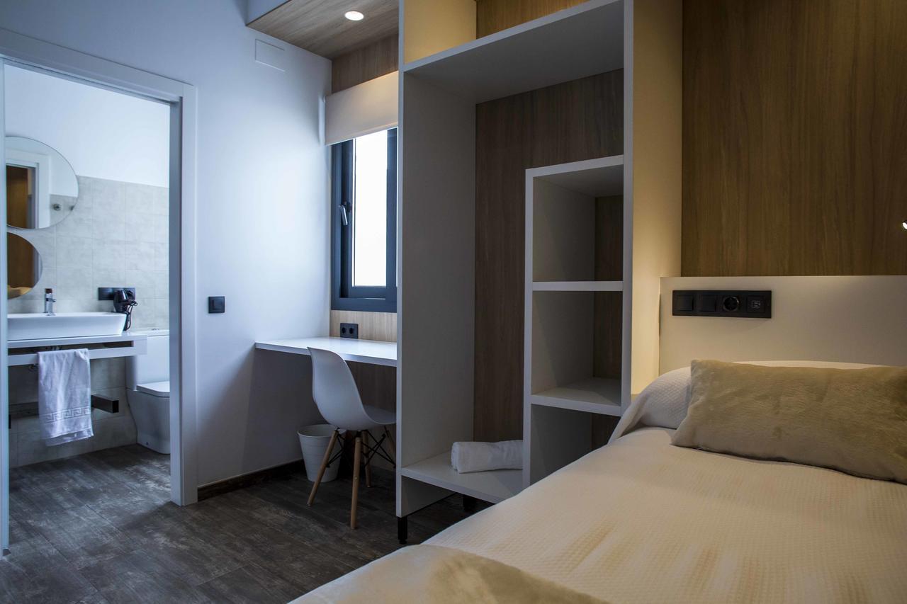 Hostal Sevilla Santa Justa - Adults Only ภายนอก รูปภาพ