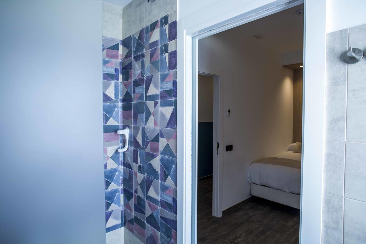 Hostal Sevilla Santa Justa - Adults Only ภายนอก รูปภาพ