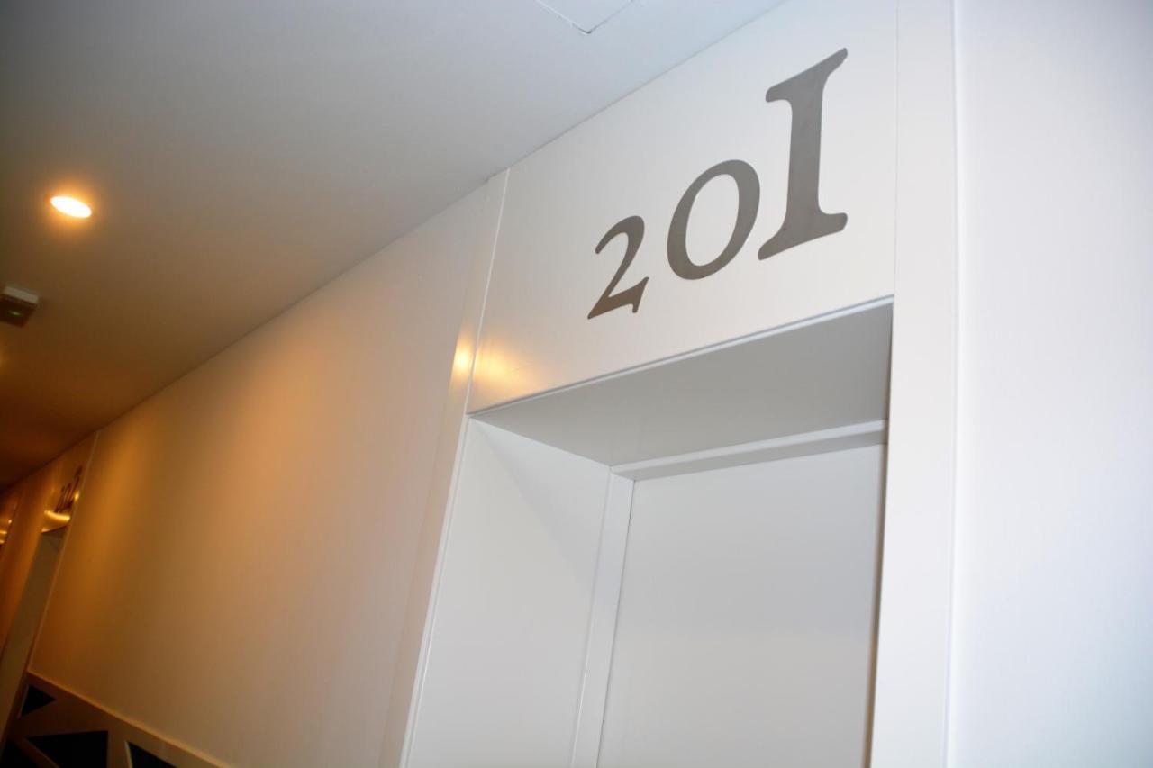 Hostal Sevilla Santa Justa - Adults Only ภายนอก รูปภาพ